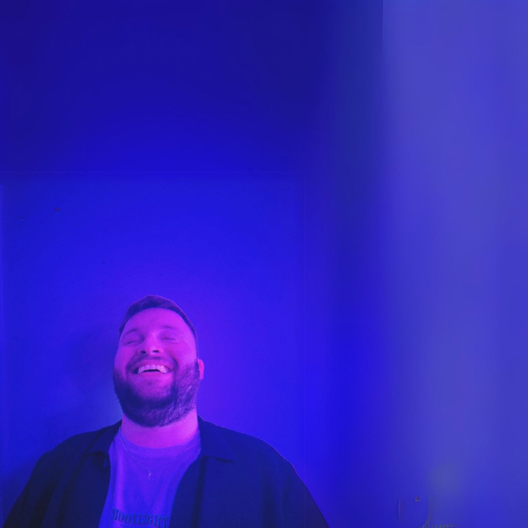 Each Confide tweet media