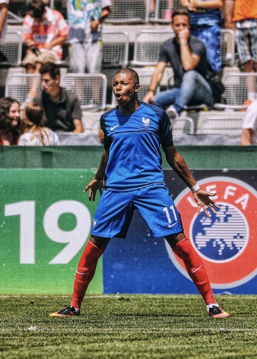 қ ҽ 𝓲 tweet media