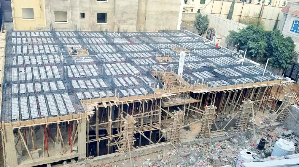 من اعمالنا التصميمية والتنفيذية(عمارة سكنية)..
عماره احدى عملائنا صنعاء شارع الخمسين
صنعاء - بيت بوس..
مهندس  / منير الشامي 
مهندس  / اسعد الجويد
م.معماري / زياد الكهالي

دقة التصميم وجودة التنفيذ...