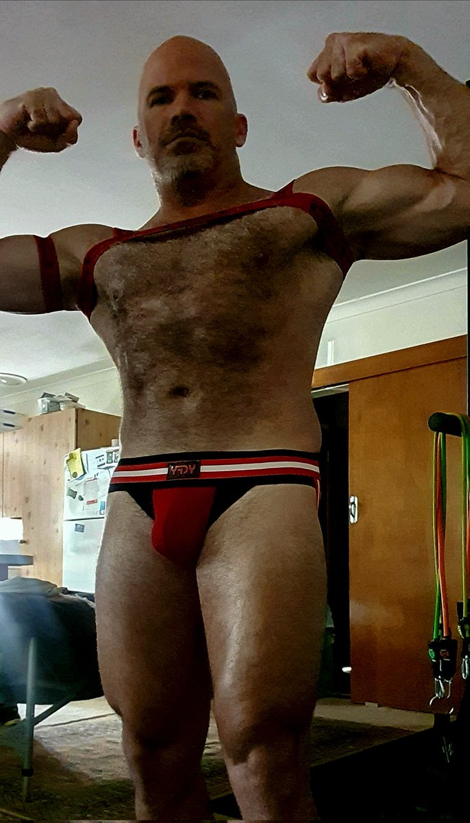 Confidence is key 🔑 #SelfLove #BodyPositivity #ConfidenceBoost #GayMan #GayPride #LGBTQ #GayLife #GayLove #GayCommunity #GayCouple #GayCulture #GayFitness #Pride2024