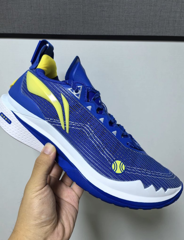 helloshoes1's tweet image. Li-Ning Jimmy Butler JB2 - Blue
We sell worldwide with free shipping: antosports.com/products/li-ni…
.
.
.
📷 就叫雪糕呀
#jb2 #lining #liningsport #jimmybutler #liningjimmybutler #liningshoes #liningjimmybutler2 #liningrunning #liningrunningshoes