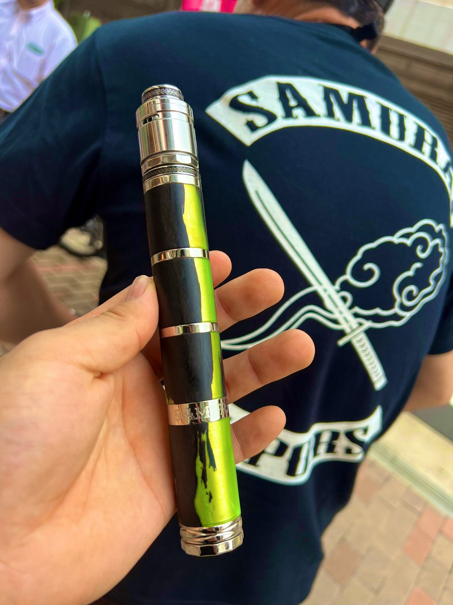TaijimodsJapan's tweet image. V.I.P @mitachi_samurai 

Taijimods double 

Samurai Edition 2018 （first）✖︎ series battery💀🔋🔥

add 黒檀HYBRID sleeve Full SET

#samuraivapors
#Taijimods
#mechmod 
#vape