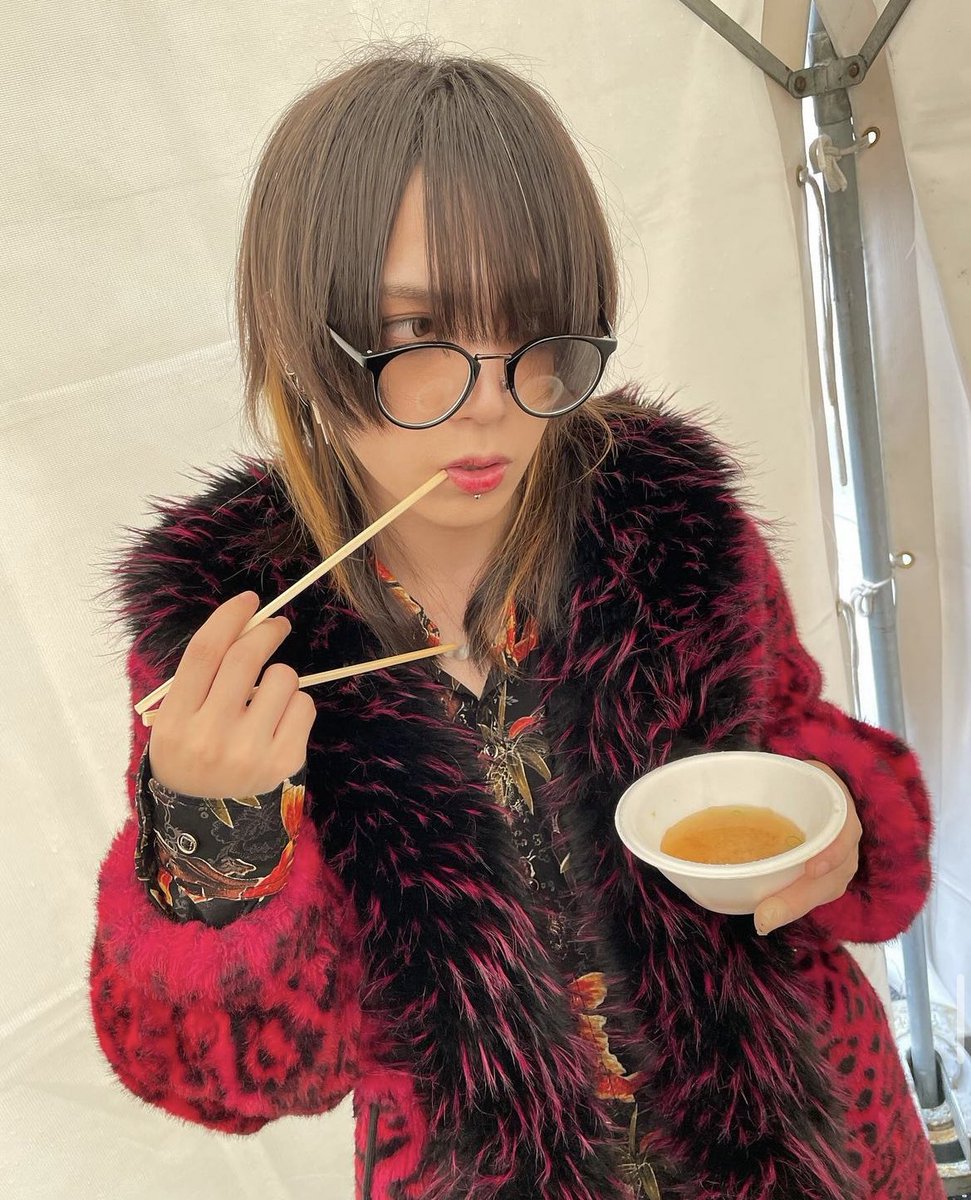 DE55ERT's tweet photo. long time no see choice 👋 hope usa choices are having fun on this tour~ i'll take a break from this account for a while, although i've already been inactive... enjoy pictures of my recently-promoted honmei noaka ♡ he's been brightening my days lately
see you later choice! https://t.co/X6tXmH8Sqv