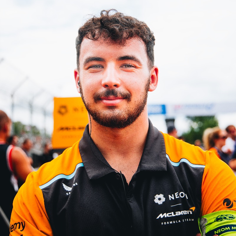 McLarenFE's tweet photo. 20% OFF TEAMWEAR! 👀🛍️

Get home race ready with our replica teamwear range. Use the code 'LONDON20' for 20% off. 

#LondonEPrix