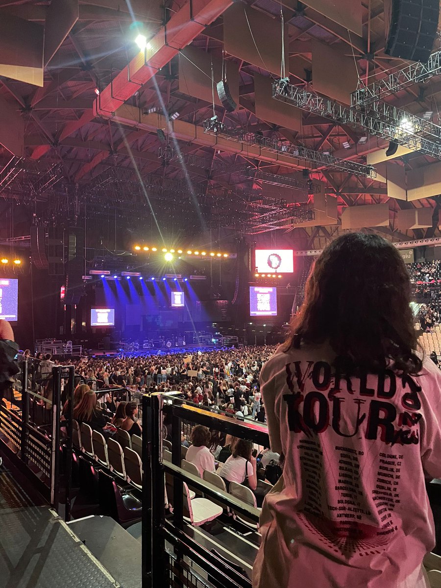 sofhoth's tweet image. everyone has their thing, concerts are my thing  ツ
╰┈➤a thread ☾