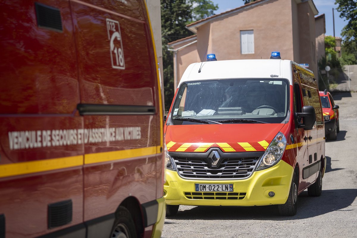 Pompiers04's tweet photo. 🔴 #RetourSurInter

Ce jour, vers 12h00, les #Pompiers04 sont intervenus pour des personnes incommodées suite à un dégagement de produit gazeux dans le local piscine d’un établissement reçevant du public sur la commune d’Aiglun. https://t.co/UvDYOd5Fdz
