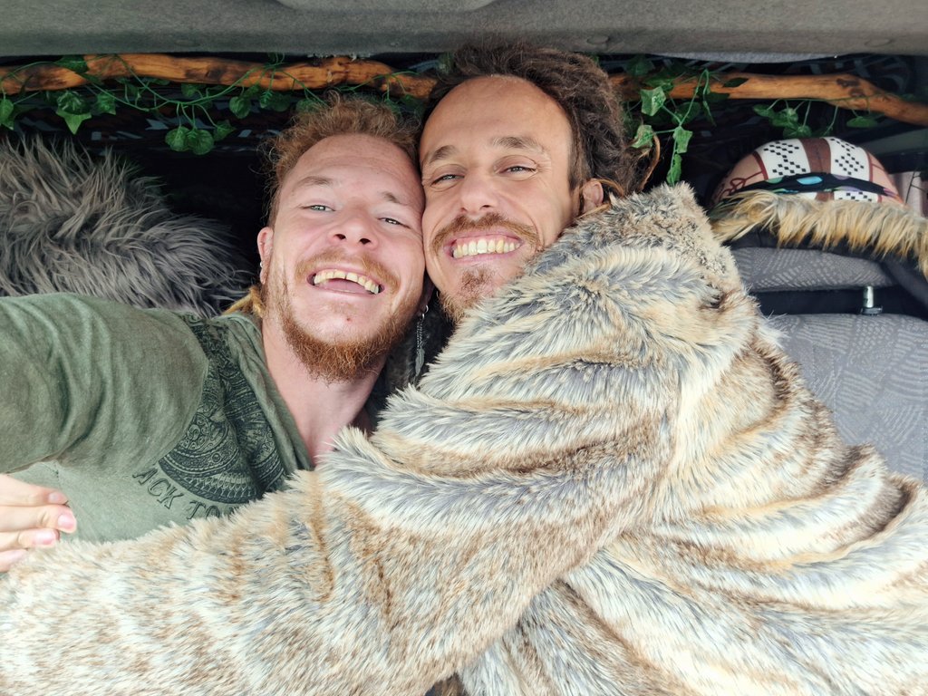 Jeb & Gwyn (18+) tweet media