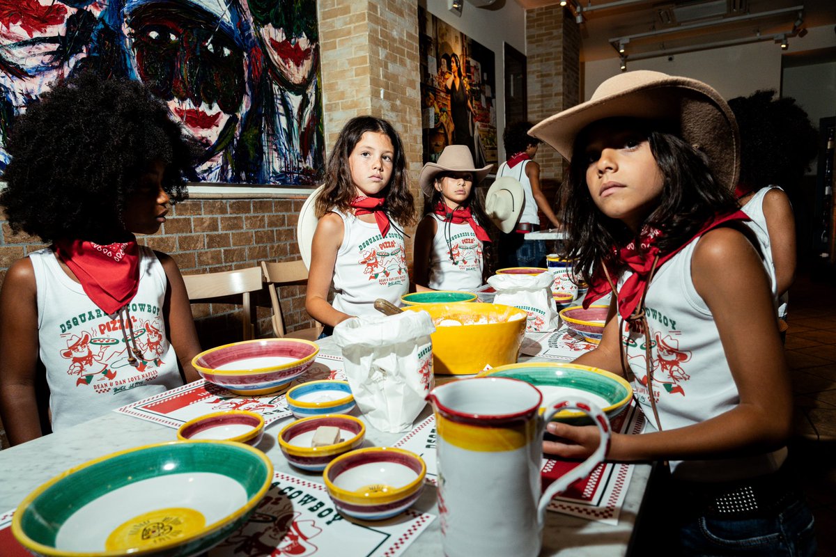 Dsquared2's tweet photo. Cowboy boots, pizza pies, and a whole lotta fun. ❤️

#DSQUARED2
#D2KIDS https://t.co/NAZXgY8jNG