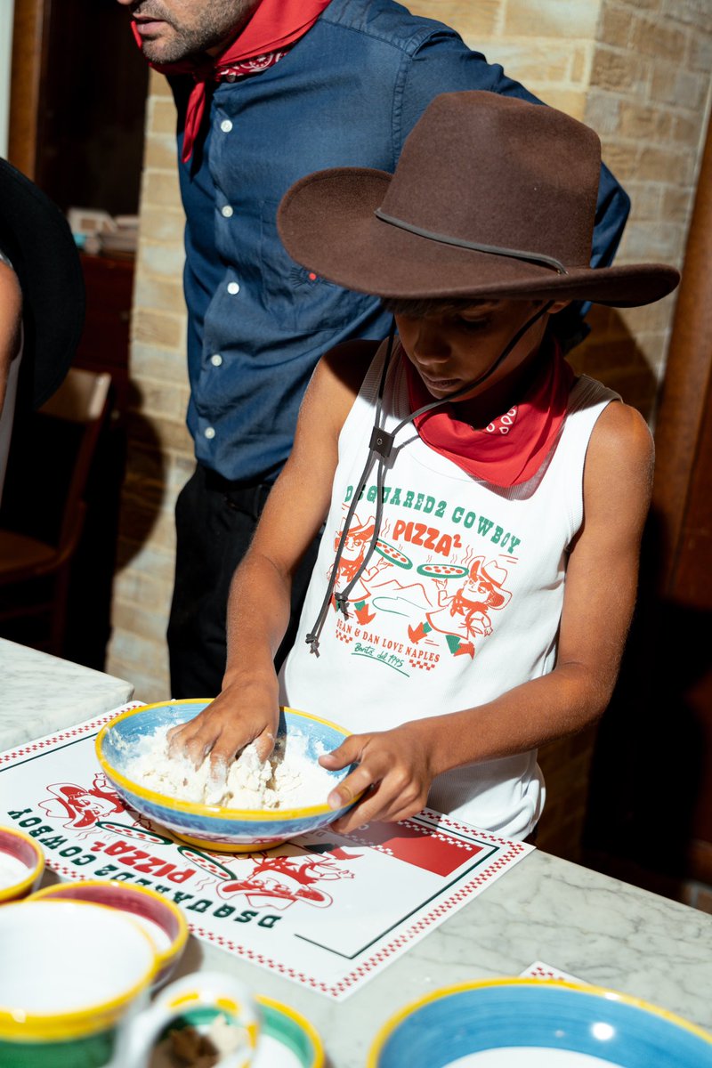Dsquared2's tweet photo. Cowboy boots, pizza pies, and a whole lotta fun. ❤️

#DSQUARED2
#D2KIDS https://t.co/NAZXgY8jNG