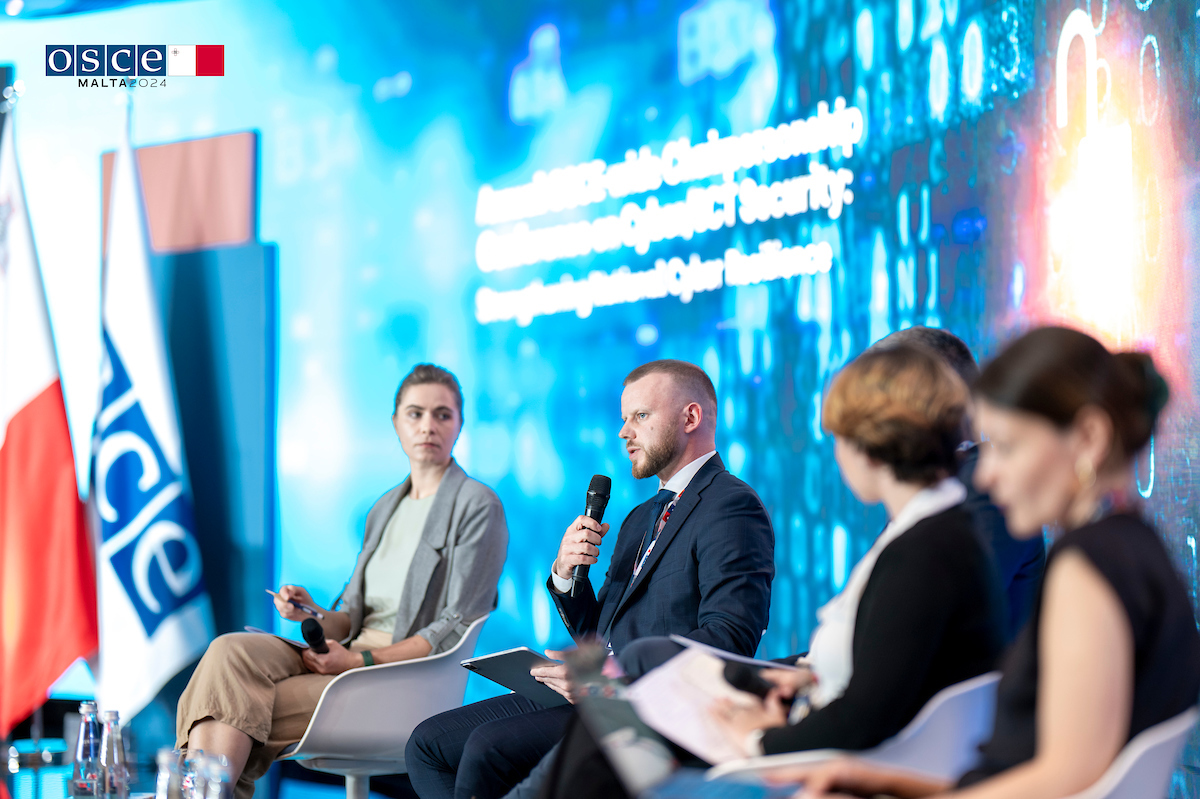 The fourth and final session of the Conference on Cyber/ICT Security brought together a panel of experts to explore the nexus between Cyber/ICT security &amp; #InformationIntegrity. 🌐 

📍 Emphasizing information integrity &amp; addressing the risks of disinformation, this session