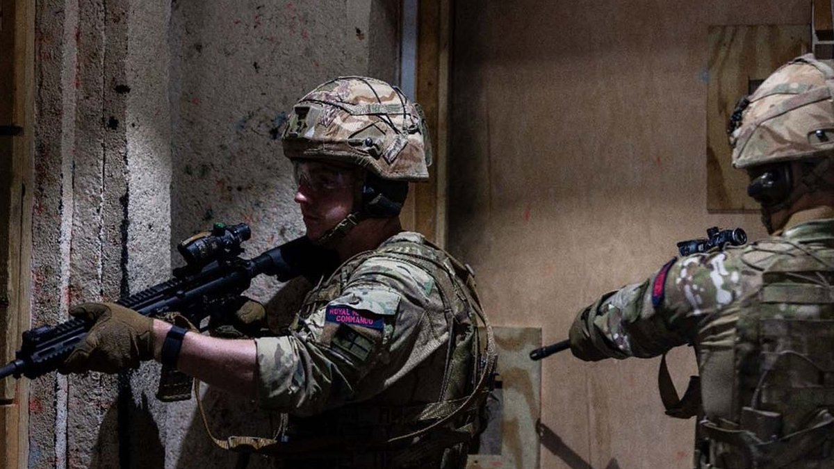 RoyalMarines's tweet image. Staying sharp...

#RoyalMarines who guard the UK’s ultimate weapon have sharpened the skills required to protect the deterrent alongside counterparts in the USA.

Read more: royalnavy.mod.uk/news-and-lates…