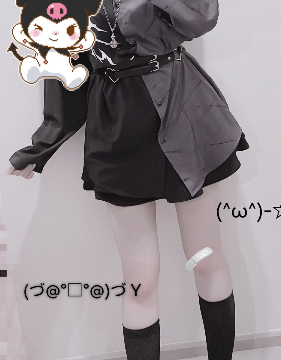 ixopod's tweet image. hi im ixo !

i like cute goth punk fashion 𖤐