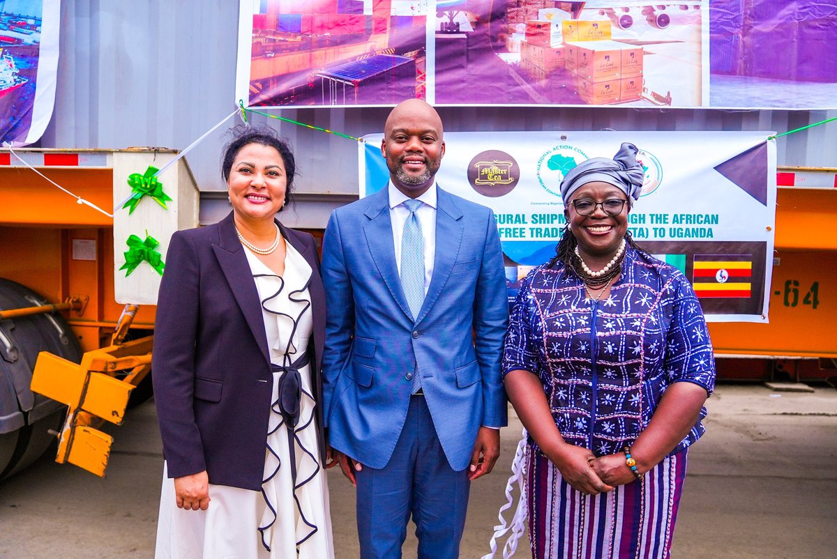 ElsieAttafuah's tweet photo. Celebrating a milestone! 🎉 The first shipment from Nigeria to 🇰🇪 🇺🇬 🇨🇲 🇪🇬 & 🇿🇲 under the #AfCFTA framework has been flagged off! 🚀 This marks a significant step towards deepening economic integration & boosting intra-African trade. Congratulations to Nigeria! #AfCTFA #Nigeria" https://t.co/ei9oiVhanM