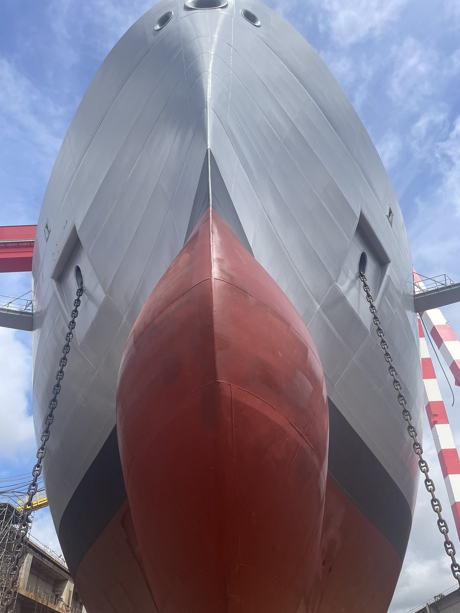 C_MORANCAIS's tweet image. Les Chantiers de l’Atlantique sont intimement liés à ce qui fait l’identité et la force de notre région : une ambition industrielle et une ambition maritime. Ils font notre fierté !
Ce fleuron de notre région cristallise aussi les enjeux de notre temps : la décarbonation et le…