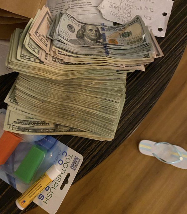 Oh cause eye thought a bitch that&rsquo;s easy to buy said sumn. My mistake 🤣🤣🥳🥳 https://t.co/Ifpfjtzl3v