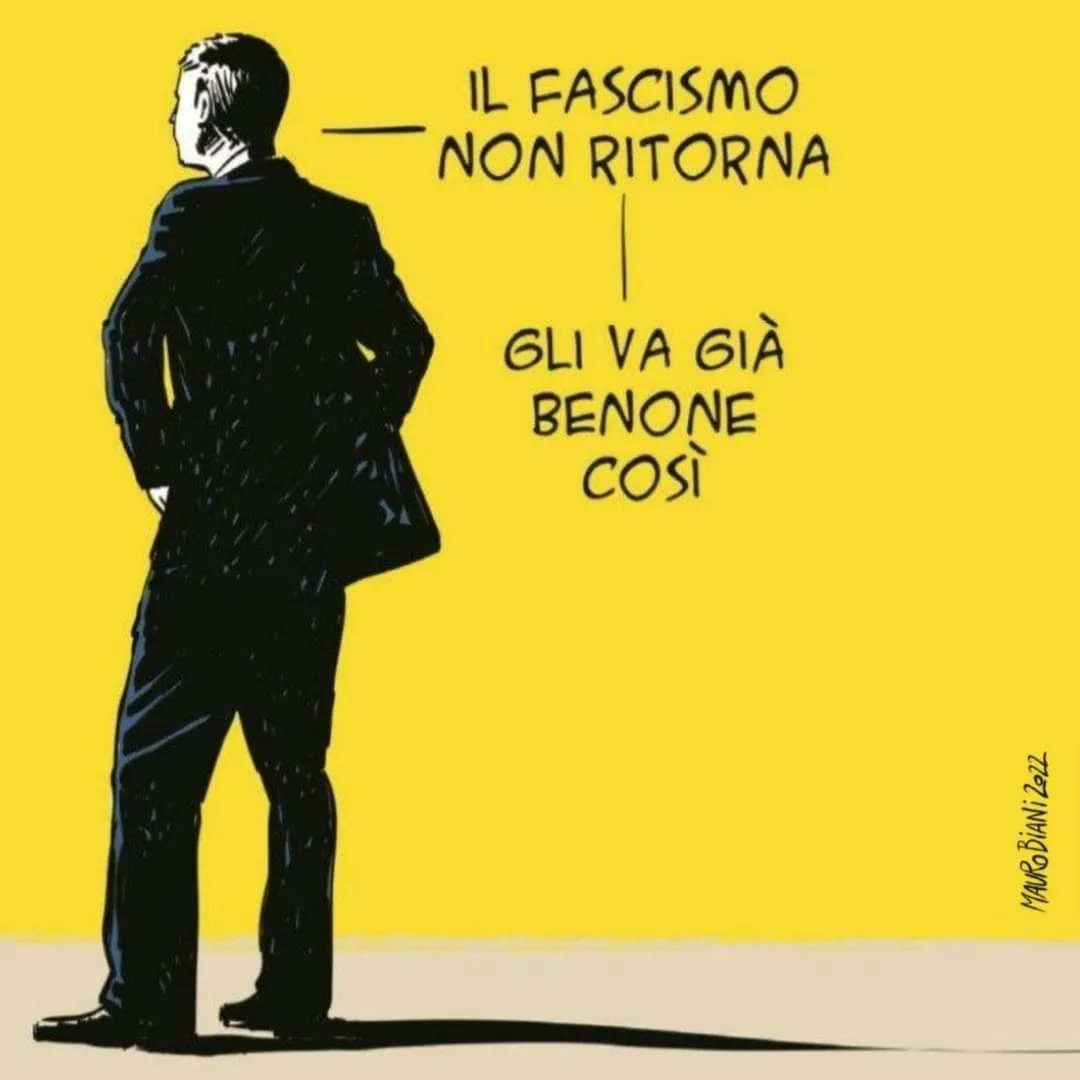 peoplepubit's tweet photo. Da #Afascisti, una delle ultime raccolte di @maurobiani.
Acquistalo su https://t.co/CBLaE92rff. Se fai un ordine di almeno 35 euro sul nostro sito, ricevi in omaggio una delle t-shirt del nostro catalogo. Basta indicare la tua preferita e la taglia nelle note dell'ordine https://t.co/w3SKG4qhDc