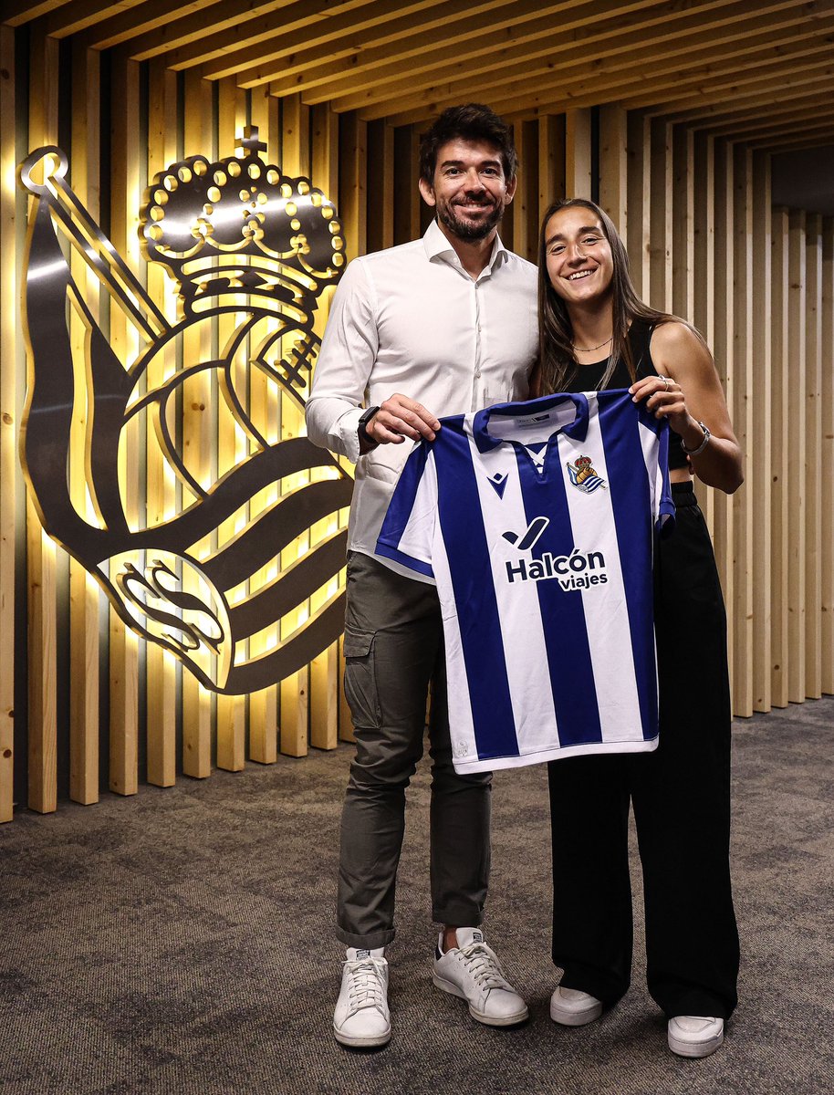 BeplayerGlobal's tweet image. @luciarh_24 regresa a la @RealSociedadFEM por las próximas dos temporadas

Desde #BEPLAYER, estamos orgullosos de ver a Lucía de vuelta en el club donde demostró su mejor fútbol. Estamos seguros de que su retorno aportará mucho al equipo. ¡Bienvenida de nuevo, Lucía!

#futfem
