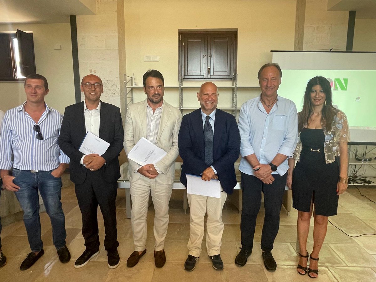 CorecomLombard's tweet image. "Uniformità di decisioni per i #Corecom in materia di #Telecomunicazioni e risposte univoche agli utenti".  Così  @CesareG2011  #Gariboldi, Presidente @CorecomLombardia oggi ad #Alberobello con #Agcom e @CorecomPuglia👉bit.ly/3SaoQON