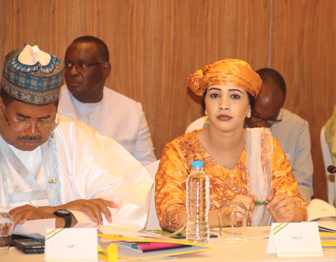 GuisheneMme's tweet photo. #Niger🇳🇪 #UEMOA 
#Niamey le 16  juillet 2024 

Ce matin, j’ai assisté à la cérémonie d’ouverture des travaux de la Revue politique des réformes, politiques, programmes et projets communautaires de l’UEMOA au Niger. https://t.co/6HdB3dSs5Q