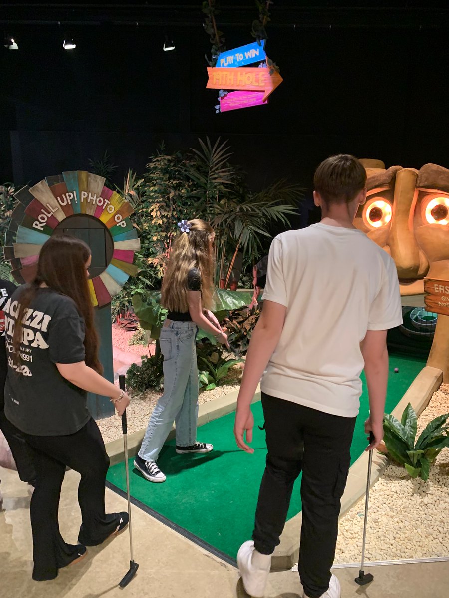 AfonTafTech's tweet photo. Rewards trip today for best form attendance. A lovely time was had by all. @AfontafHigh https://t.co/i721deqaTs