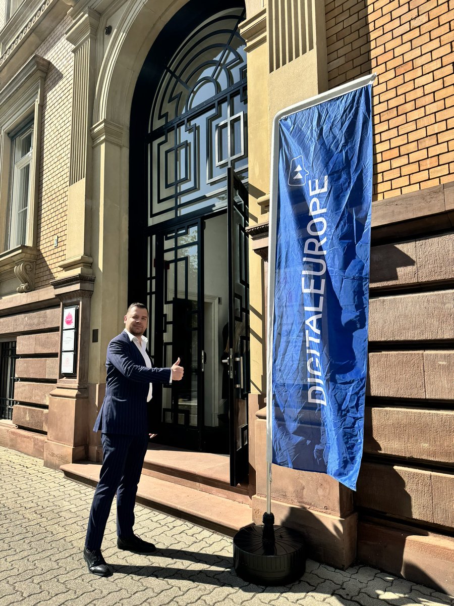 DIGITALEUROPE's tweet photo. 👋🇫🇷 Hello, Strasbourg!

No better place to be today than in the @Europarl_EN HQ at the same time of this EU mandate’s first plenary session.

We are gathering with our members to see what’ll take for the 🇪🇺 to become #aDigitalPowerhouse by 2030.

Can we? We say YES 💪. https://t.co/xrpDb7lz1v