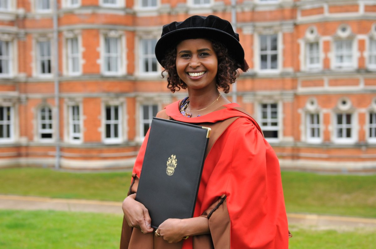 Celebrated novelist Nadifa Mohamed has been awarded an Honorary Doctorate by Royal Holloway, University of London, recognising her outstanding contribution to literature.

Read more: ow.ly/zenQ50SCsvf

#RHGraduation #Graduation 🎓