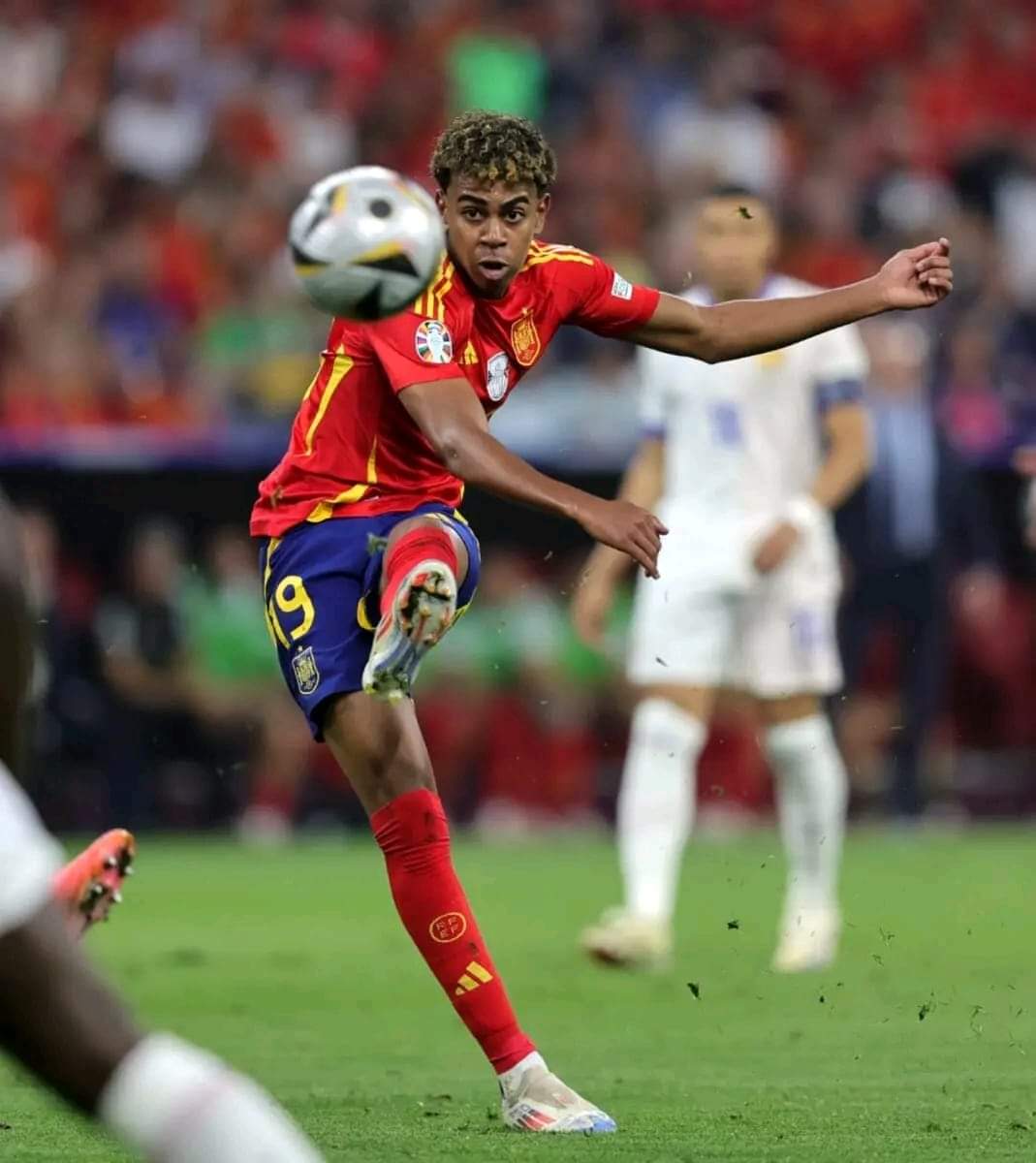 JuniorTadic1's tweet photo. Lamine Yamal goal against France win goal of tournament ⚽️🇪🇸 https://t.co/HpQi6FVsAX