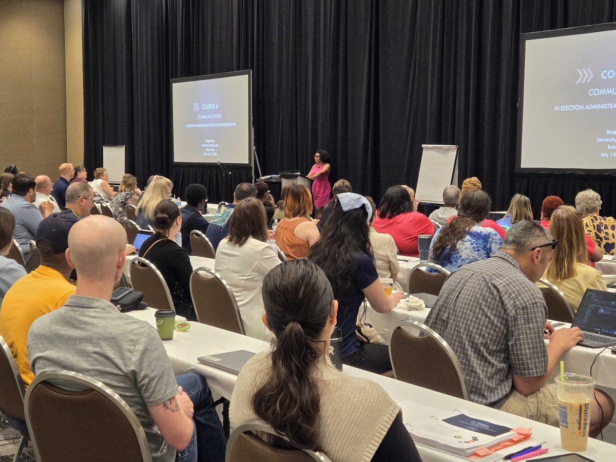 Kicking off Course #6 with introductions around the room--THIS is what we mean when we say that 
#OurMembersAreOurMission
#ThisIsWhyWeDoWhatWeDo