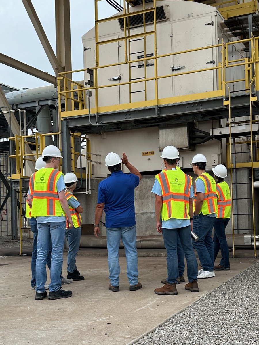 Commonwealth_HQ's tweet image. Our Jackson interns had an incredible day visiting a power plant! 🔌⚡️

Hands-on experience and real-world exposure are invaluable in shaping the next generation of industry leaders. 

#OneCommonwealth #SummerInterns #InternshipExperience #FutureLeaders #PowerPlantVisit