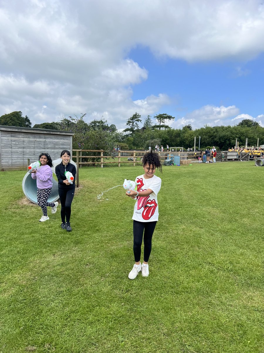 Forrest Class LPS tweet media