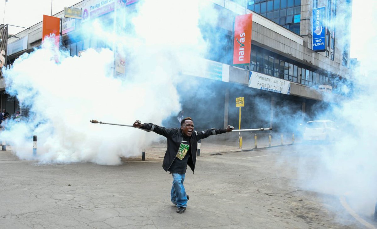 The hardest pic 📸.  When it appears on your timeline just retweet.  Viva 

State House Githurai 45  Thika Road Nairobi kericho  Waiyaki Way Kairo Sugoi #RutoMustGo #RutoMustGo #maandamanotuesdays