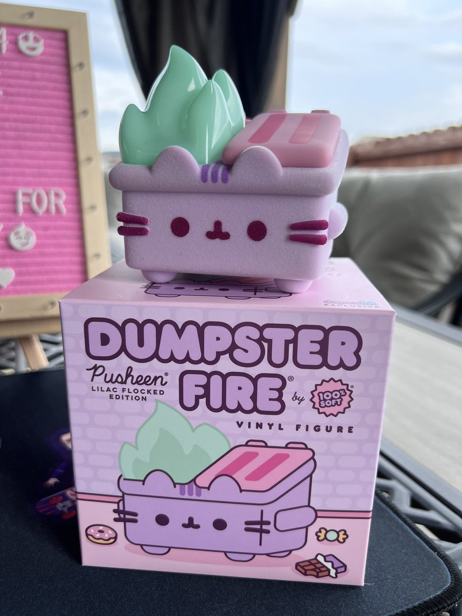 KristinaPhipps's tweet photo. My newest @100soft Dumpster Fire!! #JapanLA Exclusive Lilac #Pusheen #DumpsterFire #100soft #toycollector #vinyl #vinyltoycollector  @JapanLA (so far I have the original, pink and now lilac - one more to reveal later) https://t.co/a9BEabADse