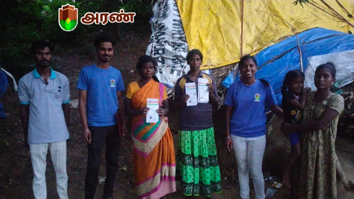 SreeSuryamohan's tweet photo. #Aadhaar Distribution Drive to #Sriperumbudur #Irula Tribals.
In Feb. 2024, under #JANMAN, a camp was organized. We co-ordinated 96 People to apply Aadhaar.
One by one, Aadhaars are getting approved & we are distributing them now.
@PMOIndia @TribalAffairsIn @UIDAIBengaluru https://t.co/XLfkGzAb0G