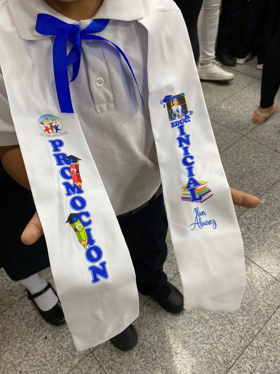 Somosivss's tweet photo. #Almomento | En el auditorio del Hospital General Dr. Domingo Luciani, la Coordinación Nacional de los C.E.I adscritos al IVSS, realizó el acto de prosecución de los niños y niñas promovidos al primer grado.

#VenezuelaVaPaLante 

@NicolasMaduro @delcyrodriguezv @MagaGutierrezV https://t.co/UoHFMkCnAp