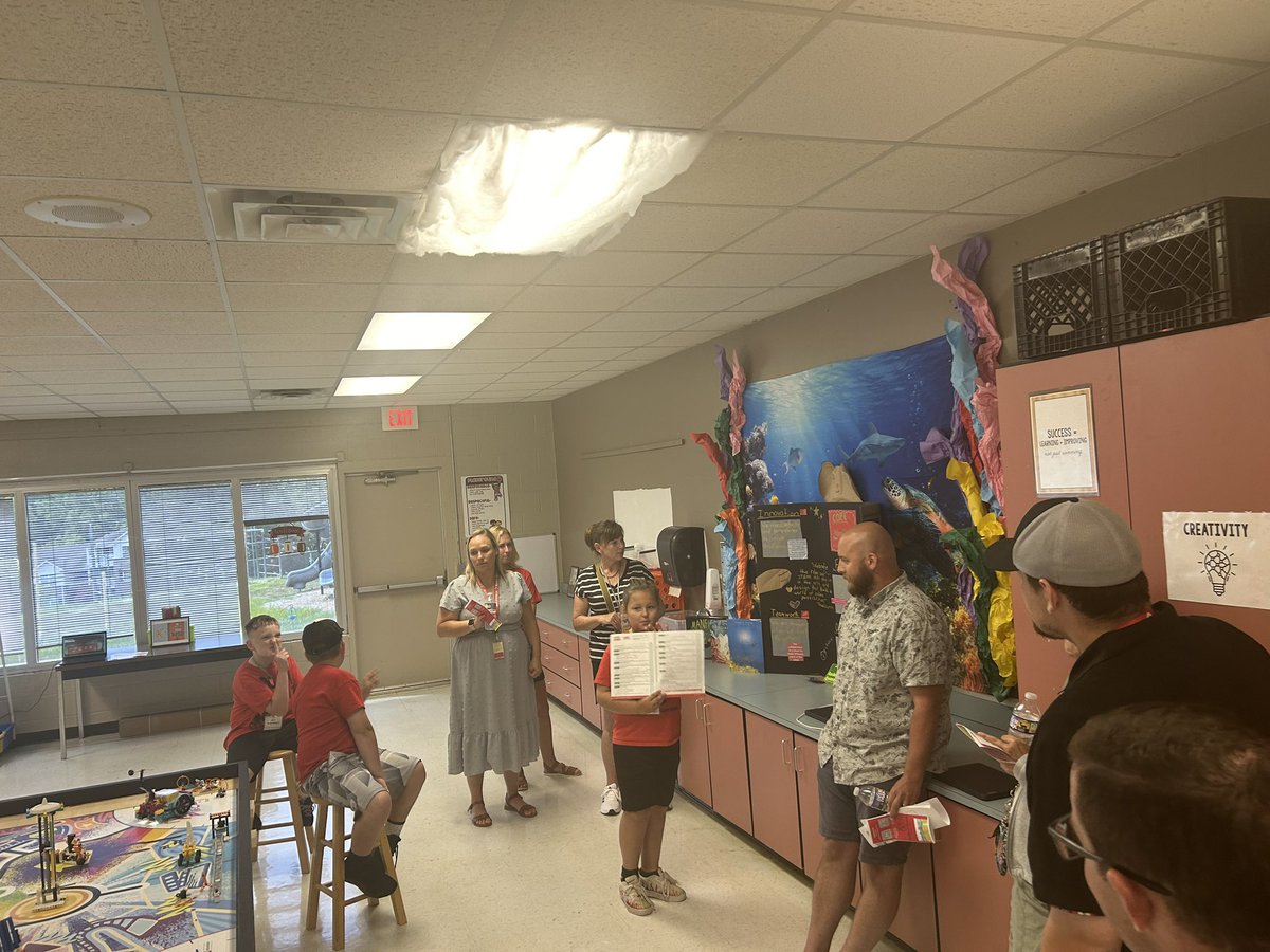 WBESbears's tweet photo. Welcome to Willow Brook @RMSortn !!  Showcasing our Portrait of a Graduate efforts to our colleagues!   #TheStandardistheStandard 👑🐻 #ChasingIT #POG 
@WBrookPTO @FriendsofORS @ORSchools @DestinySatkows1 @WillowBrookLab @mkosko73 @mlchenot @RMSORPTSA @kelly_ut https://t.co/u6uJlmA0fQ