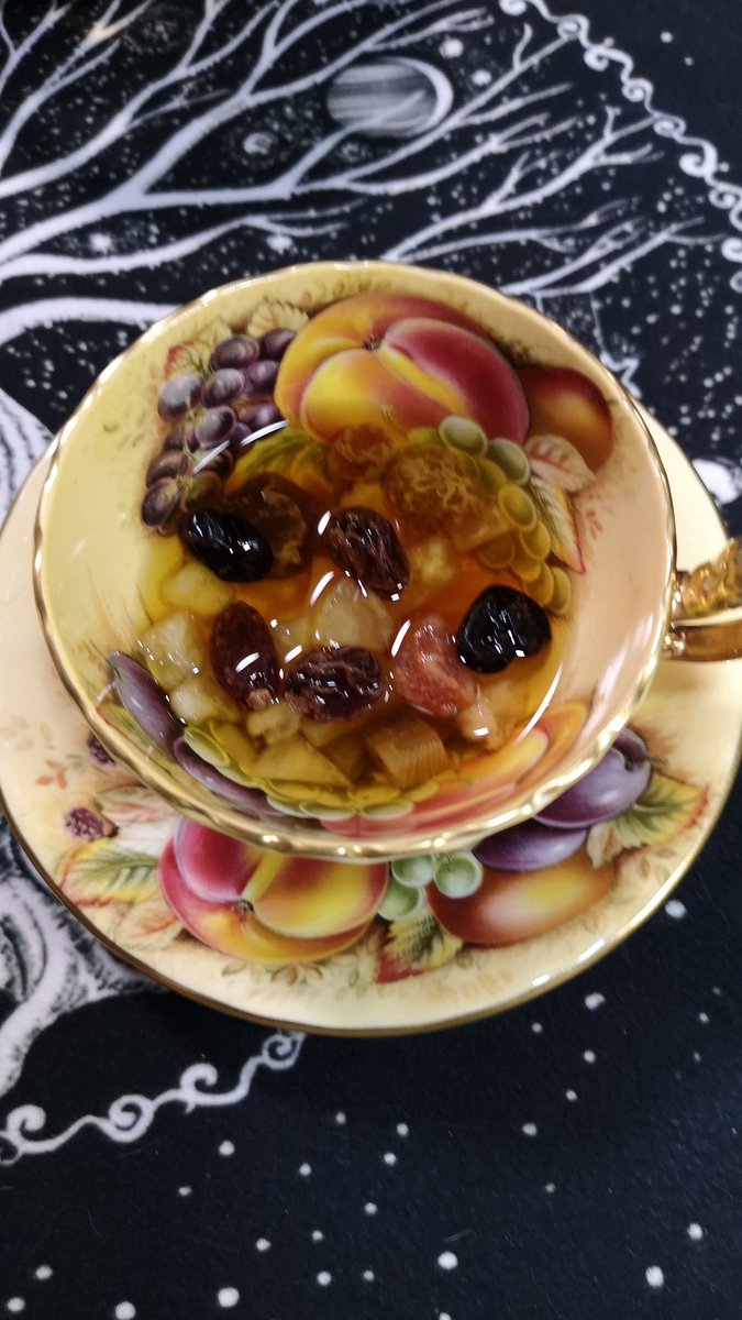 pepsi18782's tweet photo. ルピシア ニルギリクオリティー
ドライフルーツミックスを入れていただく
美味しい
ドライフルーツは紅茶を飲んだ後のお楽しみだ
お供はブルーベリー入りかもめの玉子
普通の方が私には好みだった
今回 ちゃpod2で淹れてみた トライタンとシリコンゴムで出来ていて耐熱性が向上している

 #茶好連 https://t.co/4NllAMoVz3