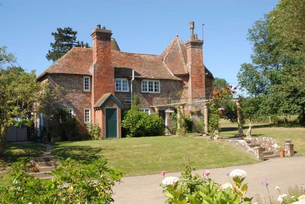 aroundaboutbrit's tweet photo. ⭐ Self Catering East Sussex ⭐
Pekes House and Cottages provides an idyllic countryside escape near Hailsham, perfect for exploring East Sussex.
🏡 Self Catering
https://t.co/jXCXPVBUhg
#Chiddingly #Hailsham #EastSussex #England #Holiday #Travel #BookDirect #Staycation https://t.co/6k1DDIqVYg