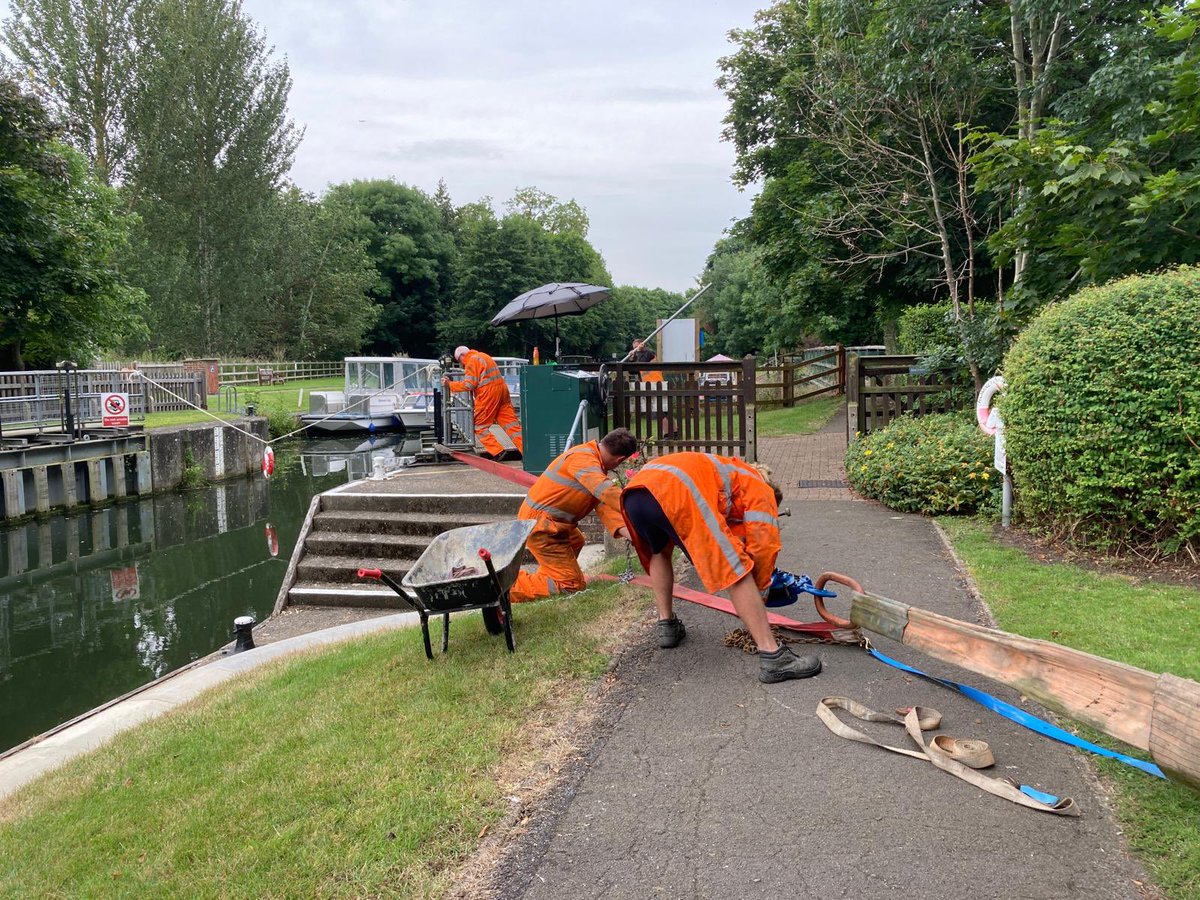 Charlie Bil tweet media