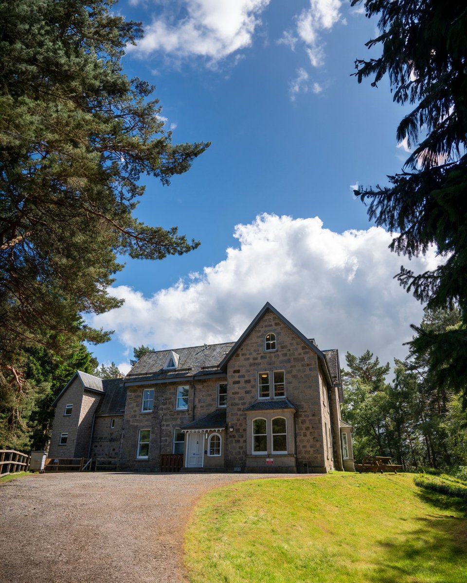 hostellingscot's tweet image. Our Braemar Youth Hostel is open after some new renovations 💙

Why not come have a visit and see them for yourself 😀

@visitscotland @hihostels #reopen #braemar #hostelling #hostelrenovation #scottishhighlands