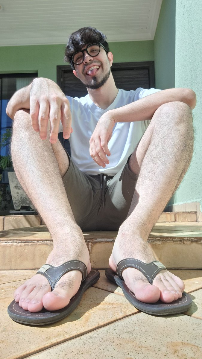 GeekGoiano's tweet photo. Num dia ensolarado desse, no que você pensa? 🤔✨ https://t.co/mwXzADnpZc