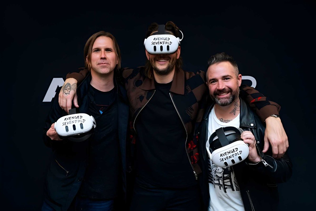 STCONightmares's tweet photo. Brooks, Matt and Johnny at the premiere of A7X's VR concert, "Looking Inside", held in Los Angeles, California - 27th February 2024

📷: AmazeVR - @AmazeVR https://t.co/GECu9g3W20