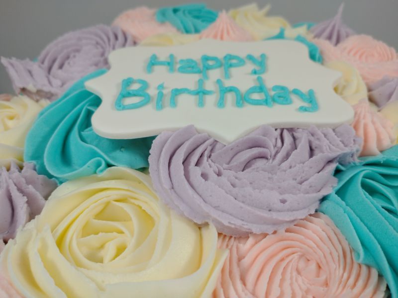 LovePlusFlour's tweet photo. Dreaming in frosting and indulging in elegance with our Specialty Frosted Cake! From intricate designs to heavenly flavors, each slice is a celebration in itself. Make your moments extraordinary with a touch of sweetness! #cle216 #SpecialtyCake #bakedgoods #FrostedElegance #baker https://t.co/caxjoLmQCs