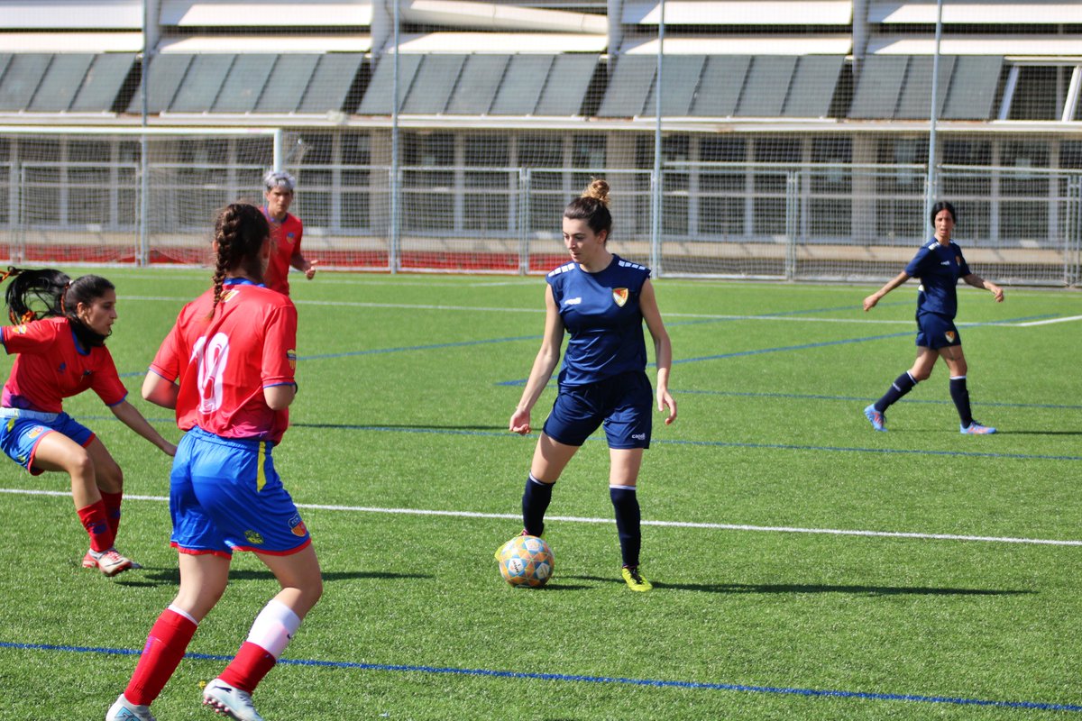 CanalTerrassa's tweet photo. ⚽️ La migcampista @LydiaRdgz i l'extrem Bet, les primeres en renovar pel @TerrassaFC #esportstrs #Terrassa (📸 Terrassa FC)

https://t.co/5iAv3YQoWL https://t.co/Rv1GVWaLmU