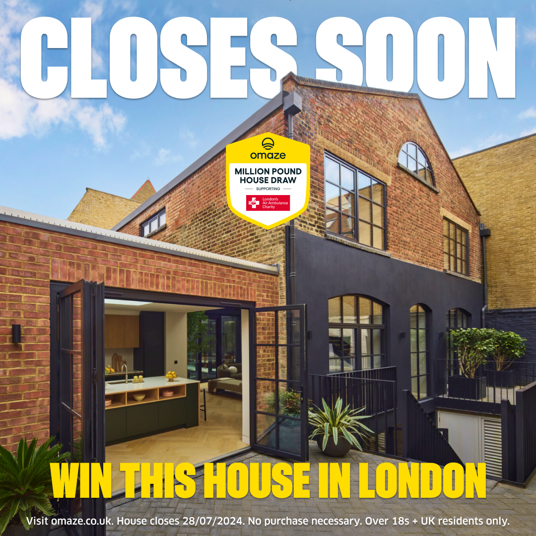 OmazeUK's tweet photo. 🏠An East London house with 4 beds, 4 baths, gym, jacuzzi and courtyard garden could be yours. Closes soon on Sunday 28th July. Enter now.