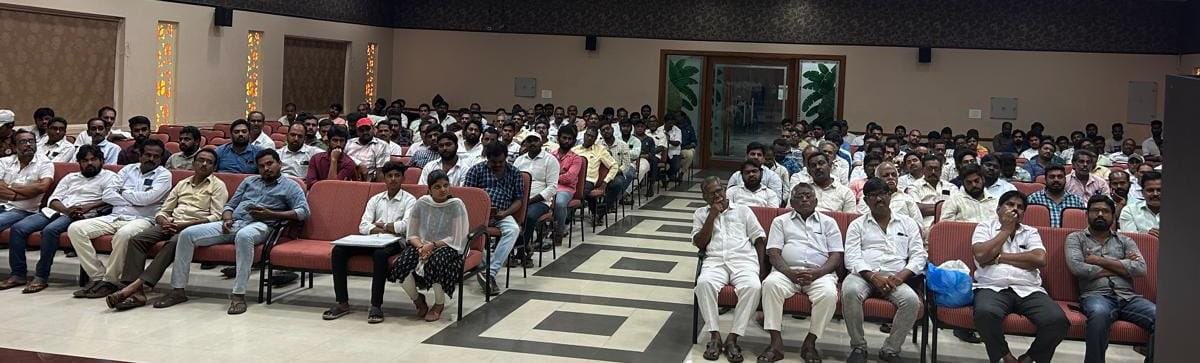 DevaVaraPrasaad's tweet image. జులై 18 నుండి 28 వరకు జరగనున్న 4వ విడత క్రియాశీలక సభ్యత్వ నమోదు కార్యక్రమం విజయవంతం చేయాలని, జనసైనికులకు ఏప్పుడు పార్టీ అండగా ఉంటుందని వాలంటీర్లు బాధ్యత తీసుకుని జనసైనికులు అందరూ సభ్యత్వ నమోదు చేయించుకునేలా పని చేయాలని దేవా వరప్రసాద్ గారు తెలియజేశారు!

#JSPActiveMembership