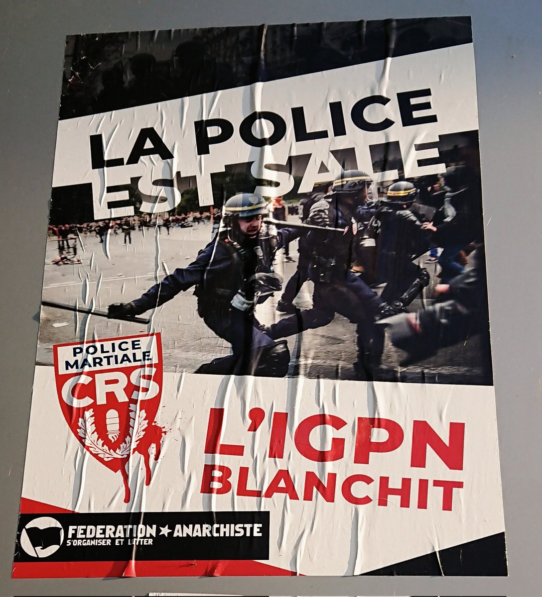 robinsofia80491's tweet photo. Darmanin et la police ont les mains TRÈS SALES
#SainteSoline #GAVarbitraires
#mortnahel
#ViolencesPolicieres
#bravm
#policeMilice
#policeraciste https://t.co/4HMejNvNtu