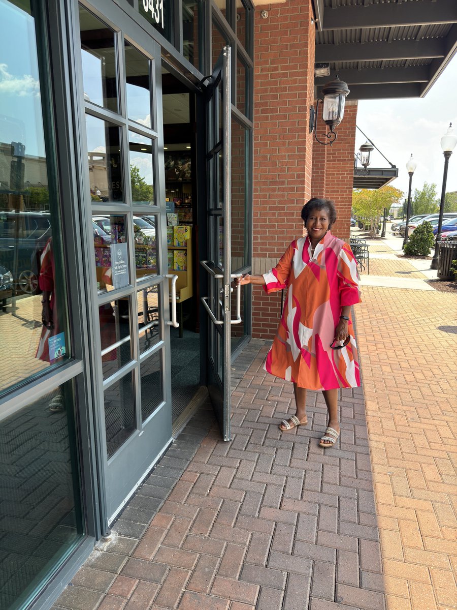 Sandra K Johnson tweet media
