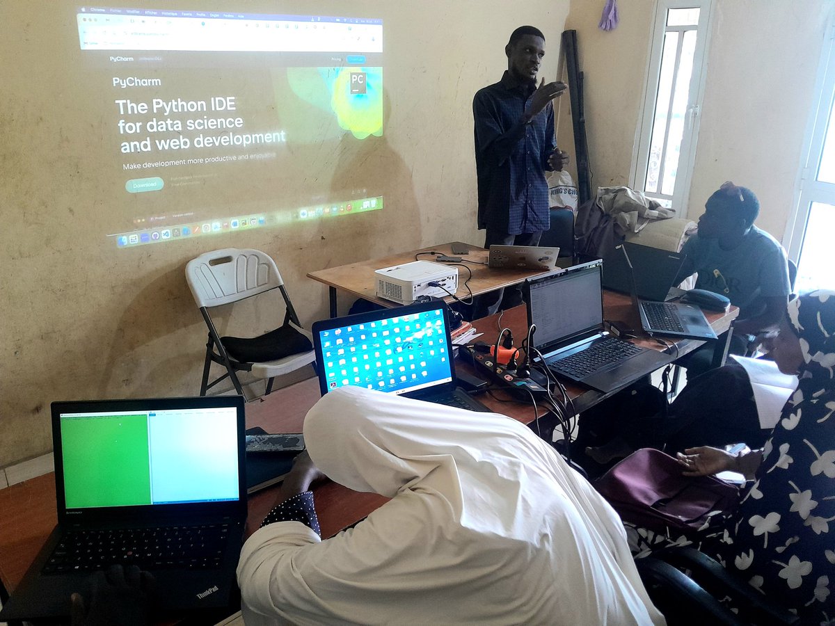 PythonNiger's tweet image. The 2nd day of Free Python training for the duration of 12 weeks organised by Python Niger Community. Maradi cohort 2024 session.
#Python #PythonNigerCommunity #AI #Coding #Programming #Tech