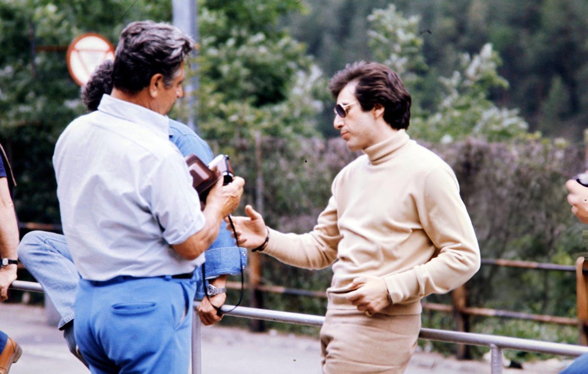 pacinoarchives's tweet photo. Al Pacino behind the scenes of “Bobby Deerfield”, 1977. https://t.co/Uz20FvxmXM