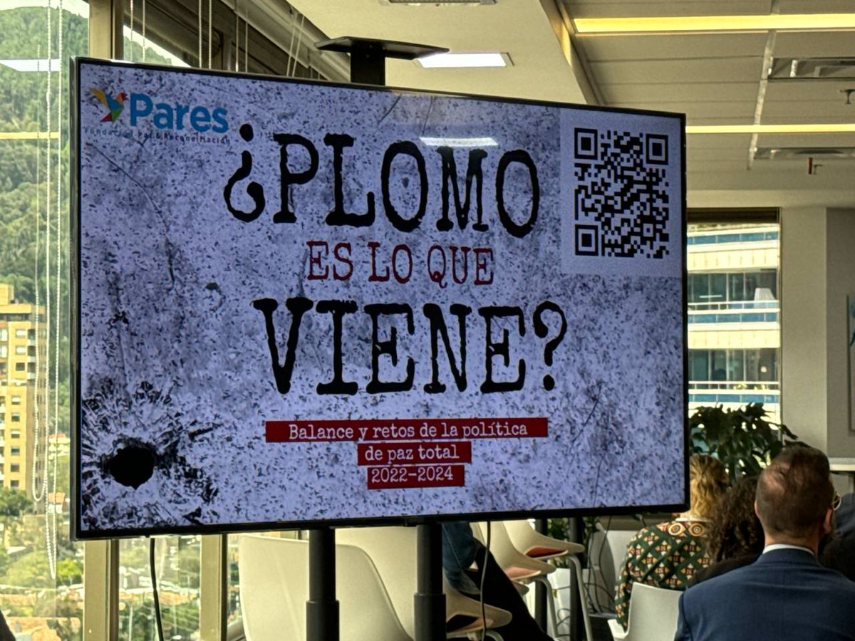 wikimediaco's tweet photo. 🆕#Actualidad | Comenzamos la semana con la participación de 👩‍💼Mónica Bonilla [@GuteMonik] Directora de #WikimediaColombia en la presentación🪧 ¿Plomo es lo que viene? Balance y retos de la política de #PazTotal 2022-2024.

#Wikipedia #AcuerdodePaz #ConflictoArmado #AccesoAbierto https://t.co/QGBaiwUnXp